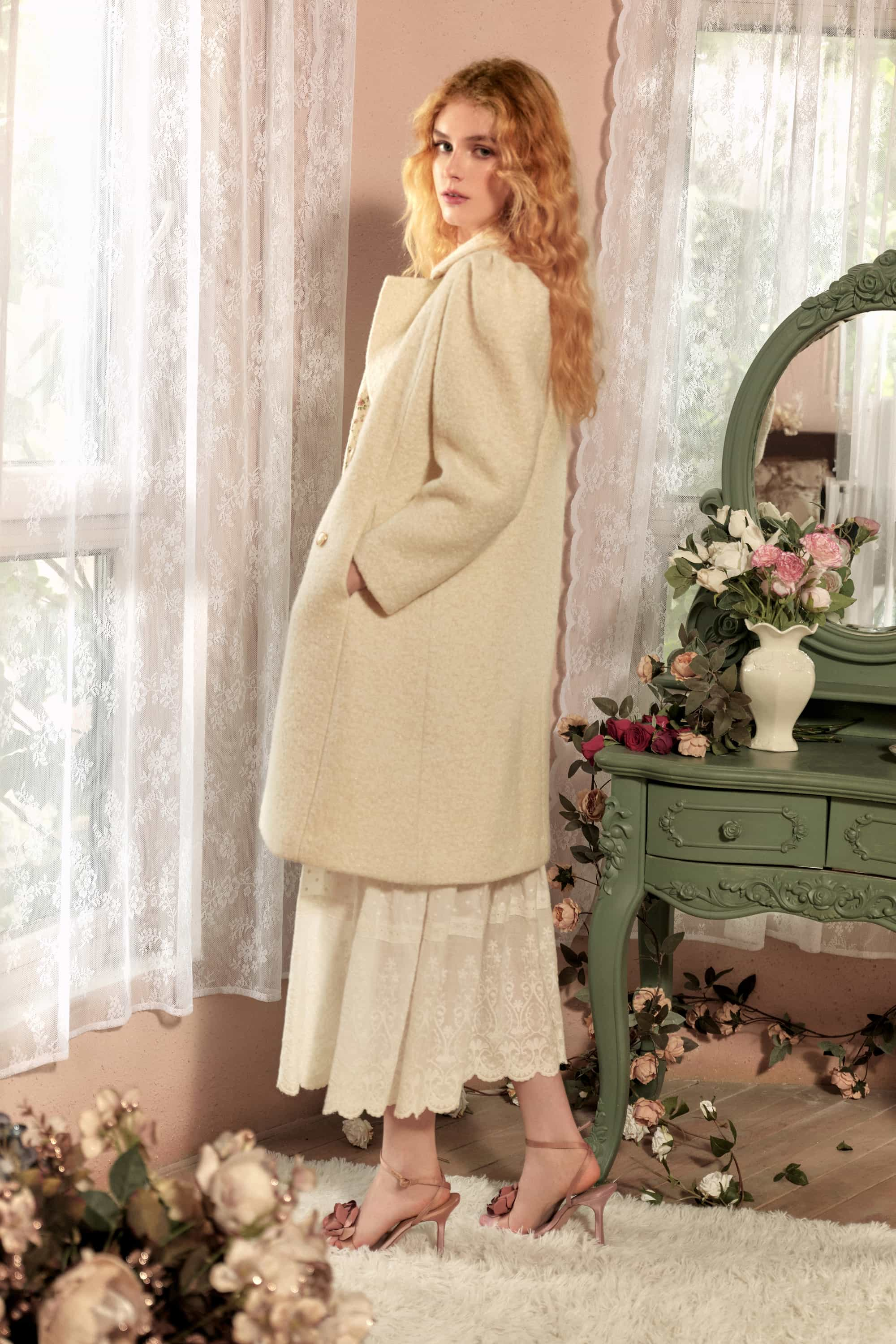 Fayette Small Lapel Wool Coat in Cream