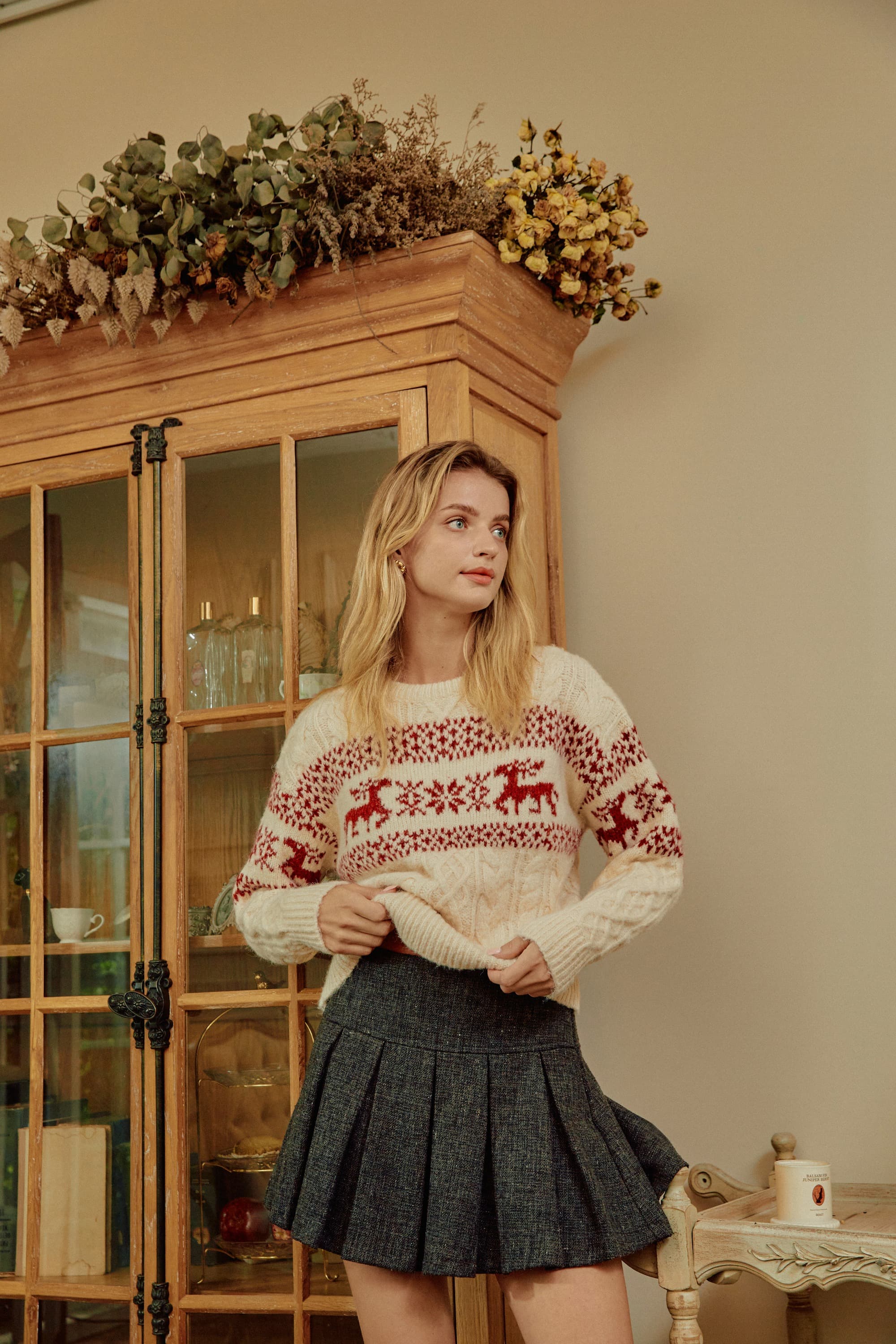 Aleena Christmas Crew Neck Sweater In Cream