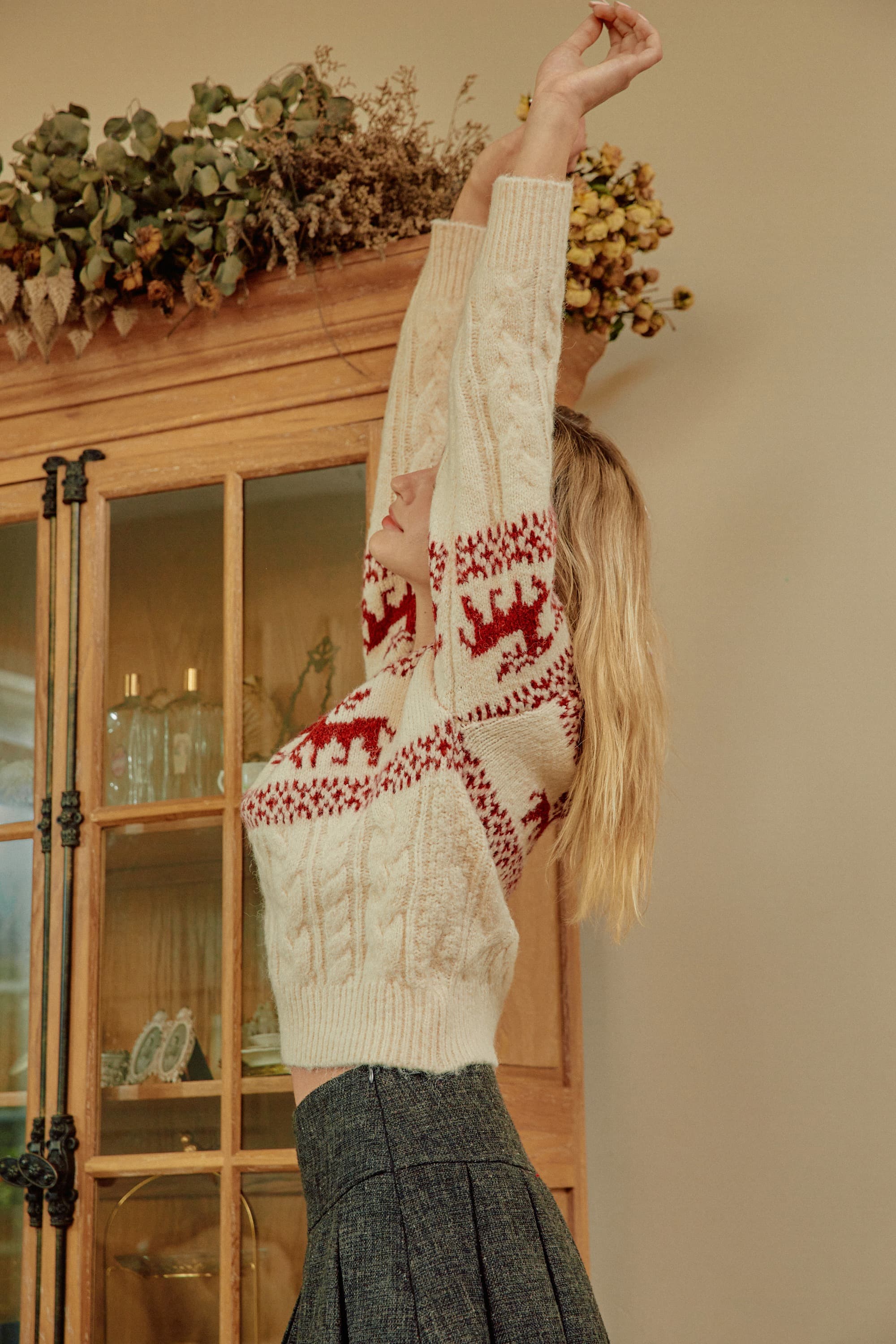 Aleena Christmas Crew Neck Sweater In Cream