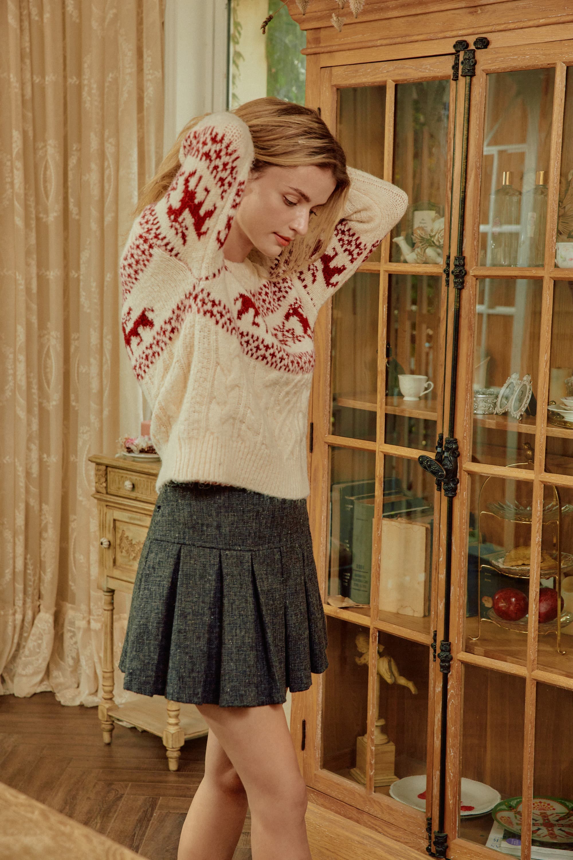 Aleena Christmas Crew Neck Sweater In Cream